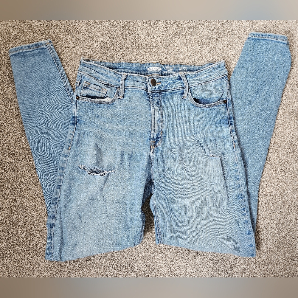 Old Navy distressed Light Wash Rock Star Super Skinny jeans 8 Long